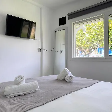 Potidea Seashell Garden House 70m From Garden And Private Parking *